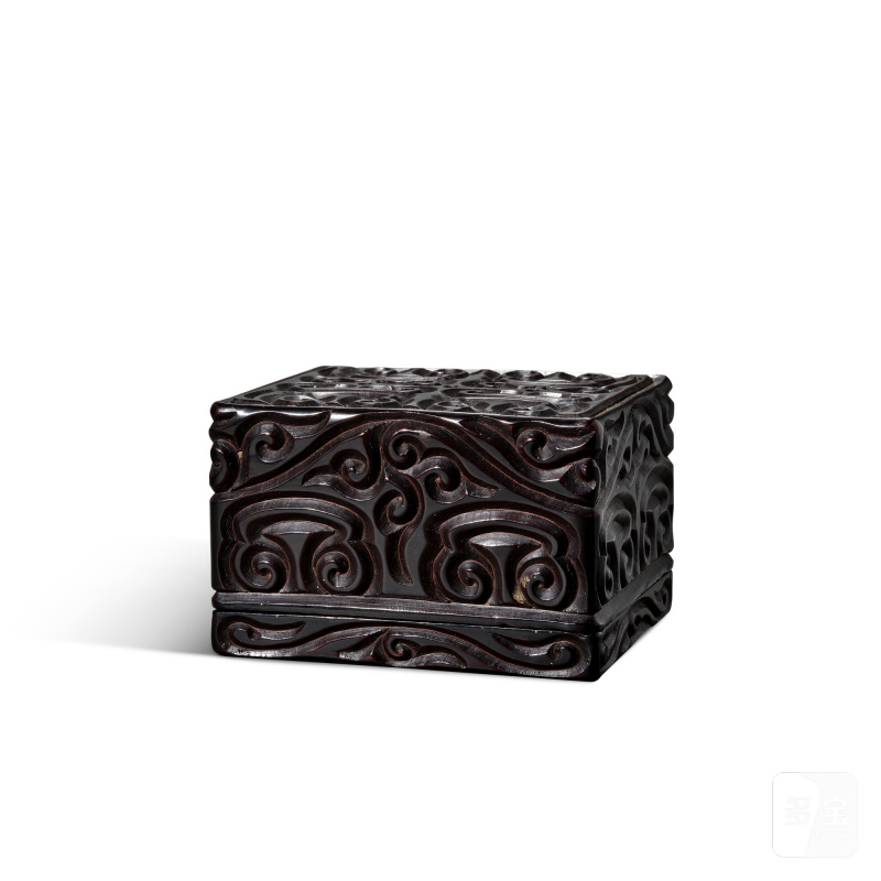 A black guri lacquer rectangular box and cover, 17th - 18th century | 十七至十八世紀 剔犀雲頭紋蓋盒 - 图2